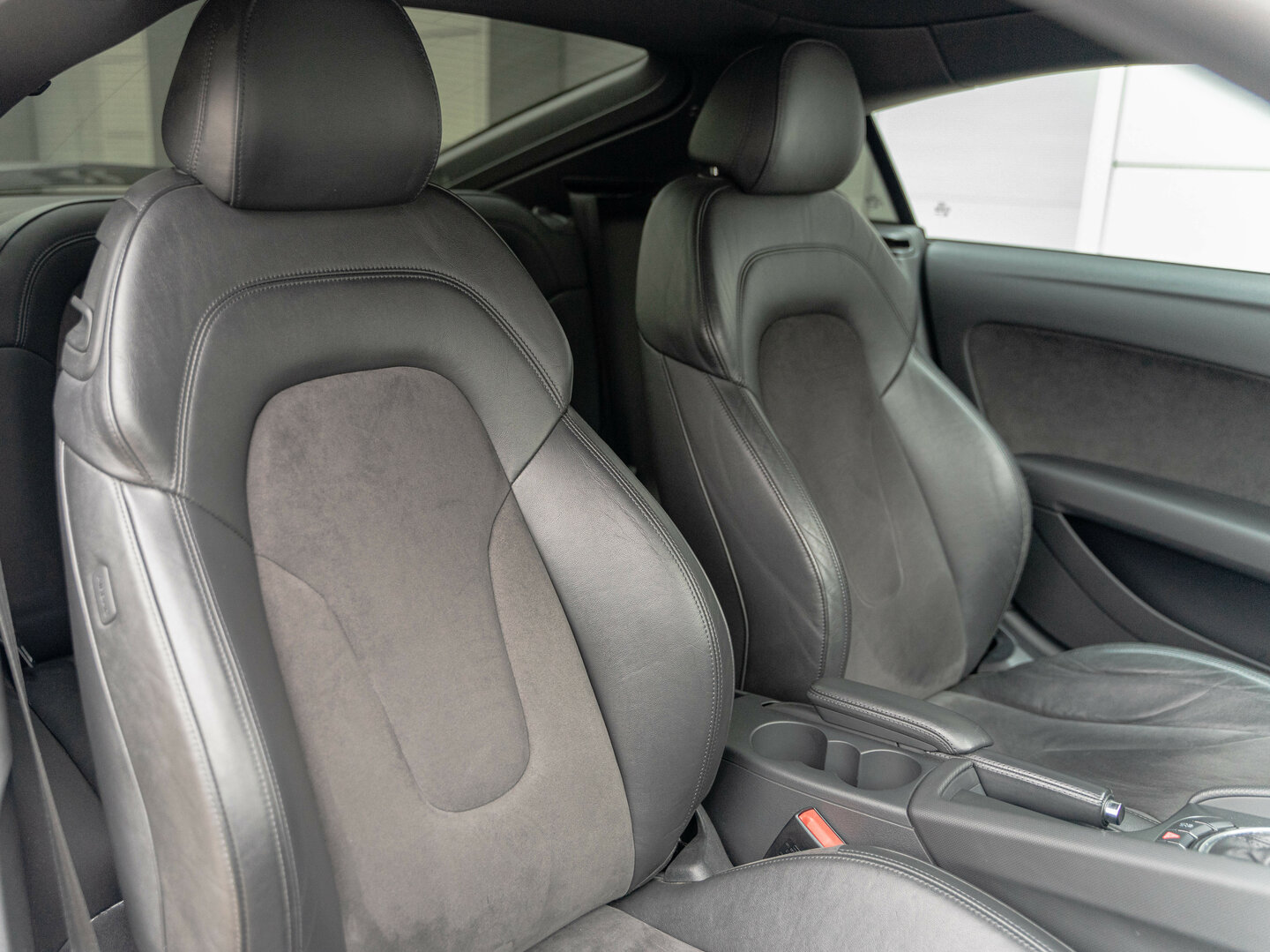 Audi TT 2.0 TFSI quattro S tronic (211 л.с.)