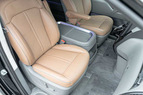 Hyundai Staria 2.2 VGT 4WD AT (177 л.с.) Prestige
