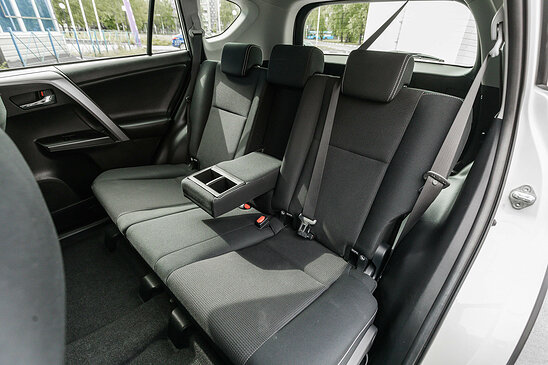 Toyota RAV4 2.0 4WD CVT (146 л.с.) Comfort