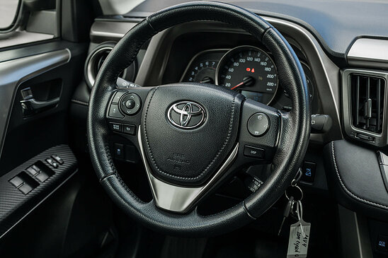 Toyota RAV4 2.0 4WD CVT (146 л.с.) Elegance Plus