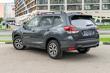 Subaru Forester 2.0 4WD CVT (150 л.с.) Elegance ES