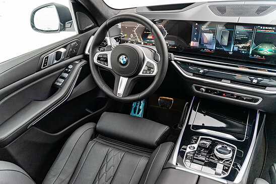 BMW X7 40d 3.0 xDrive Steptronic (340 л.с.) M Sport