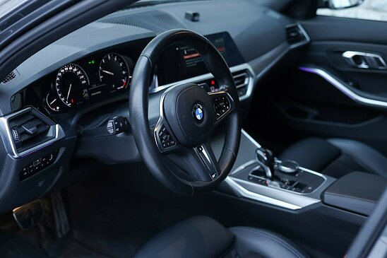 BMW 3 серия 320i 2.0 xDrive AT (184 л.с.) M Sport