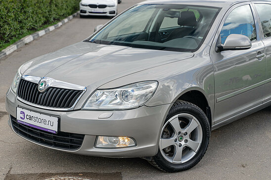 Skoda Octavia 1.8 TSI AT (152 л.с.) Elegance