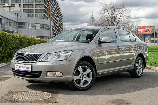 Skoda Octavia 1.8 TSI AT (152 л.с.) Elegance