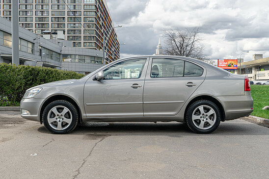 Skoda Octavia 1.8 TSI AT (152 л.с.) Elegance