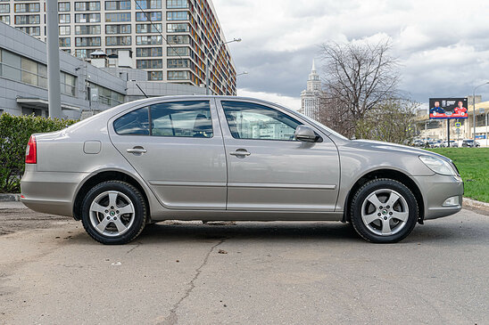 Skoda Octavia 1.8 TSI AT (152 л.с.) Elegance