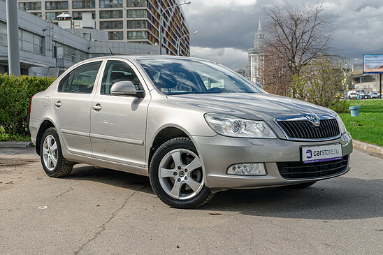 Skoda Octavia 1.8 TSI AT (152 л.с.) Elegance