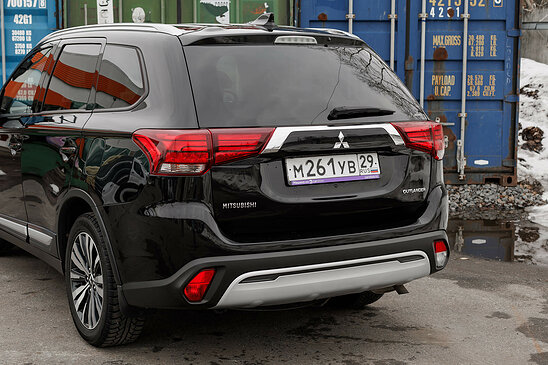 Mitsubishi Outlander 2.0 4WD CVT (146 л.с.) Intense+ (7 мест)