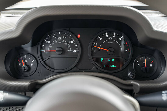 Jeep Wrangler 3.8 AT (199 л.с.)