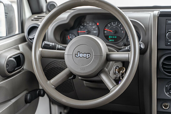 Jeep Wrangler 3.8 AT (199 л.с.)