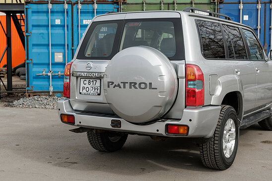 Nissan Patrol 3.0 D 4WD AT (160 л.с.) Elegance