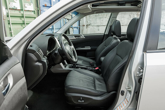 Subaru Forester 2.5 4WD MT (230 л.с.) XT