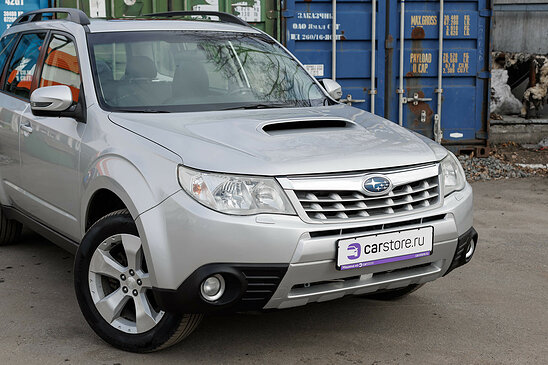 Subaru Forester 2.5 4WD MT (230 л.с.) XT