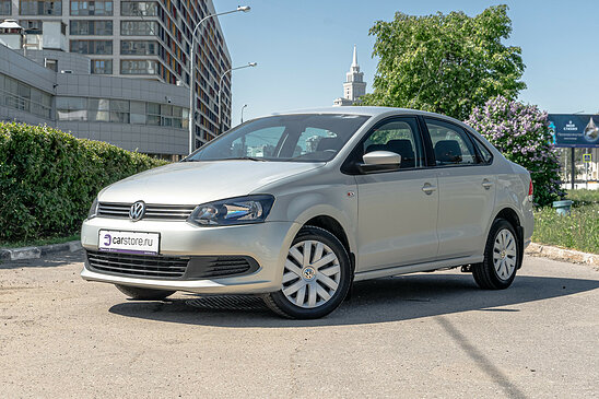 Volkswagen Polo 1.6 MPI MT (105 л.с.)