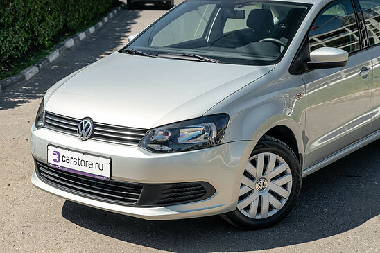 Volkswagen Polo 1.6 MPI MT (105 л.с.)