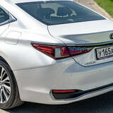 Lexus ES ES 250 2.5 AT (200 л.с.) Premium