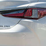 Lexus ES ES 250 2.5 AT (200 л.с.) Premium