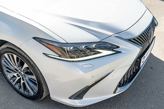 Lexus ES ES 250 2.5 AT (200 л.с.) Premium