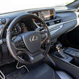 Lexus ES ES 250 2.5 AT (200 л.с.) Premium