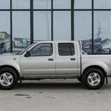 Nissan NP300 2.5 dCi 4WD MT (133 л.с.)