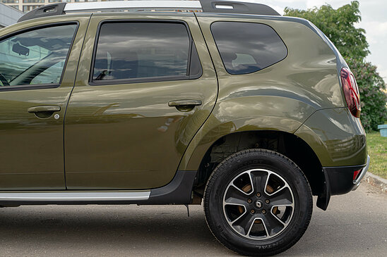 Renault Duster 2.0 4WD AT (143 л.с.) Luxe Privilege