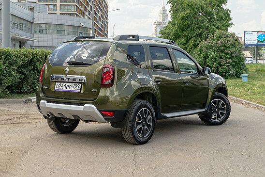 Renault Duster 2.0 4WD AT (143 л.с.) Luxe Privilege