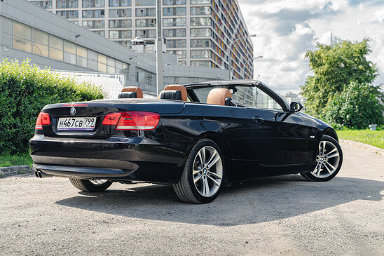 BMW 3 серия 325i 2.5 AT (218 л.с.)