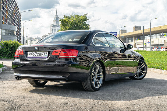 BMW 3 серия 325i 2.5 AT (218 л.с.)