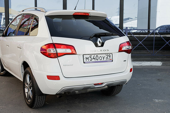 Renault Koleos 2.5 4WD CVT (171 л.с.) Bose® Edition