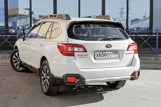 Subaru Outback 2.5 4WD CVT (175 л.с.) Elegance