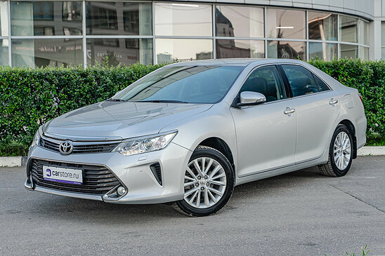 Toyota Camry 2.5 AT (181 л.с.) Элеганс Плюс