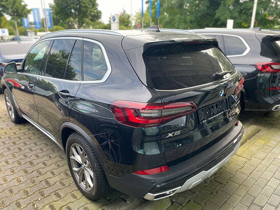 BMW X5 30d 3.0 xDrive Steptronic (286 л.с.)