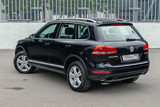 Volkswagen Touareg 3.0 TDI AT (204 л.с.) 4WD