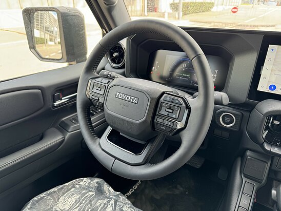 Toyota Land Cruiser Prado 2.7 AT (163 л.с.)