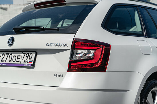 Skoda Octavia 1.8 TSI 4WD DSG (180 л.с.) Style