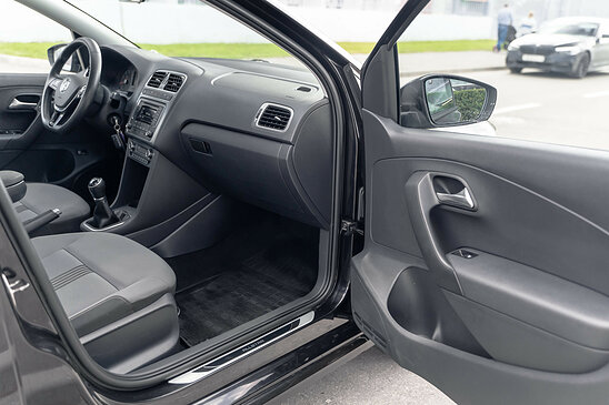 Volkswagen Polo 1.6 MPI MT (110 л.с.) Allstar