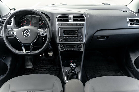 Volkswagen Polo 1.6 MPI MT (110 л.с.) Allstar