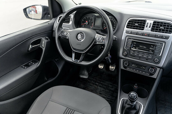 Volkswagen Polo 1.6 MPI MT (110 л.с.) Allstar