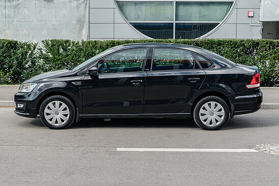 Volkswagen Polo 1.6 MPI MT (110 л.с.) Allstar