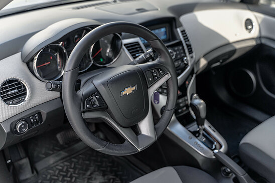 Chevrolet Cruze 1.8 AT (141 л.с.) LT