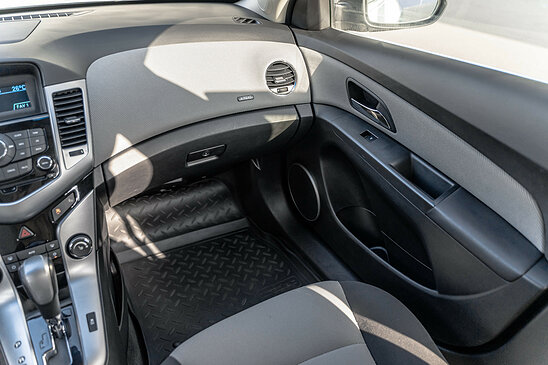 Chevrolet Cruze 1.8 AT (141 л.с.) LT