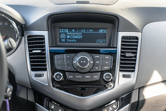 Chevrolet Cruze 1.8 AT (141 л.с.) LT
