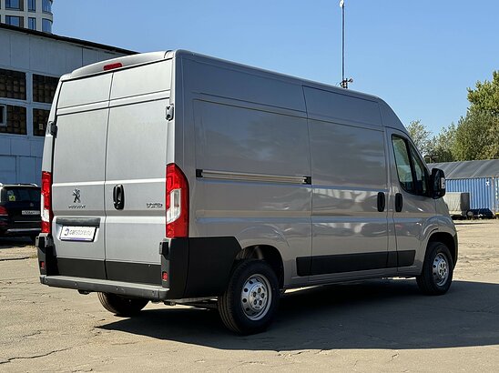 Peugeot Boxer 2.2 HDi MT (130 л.с.)