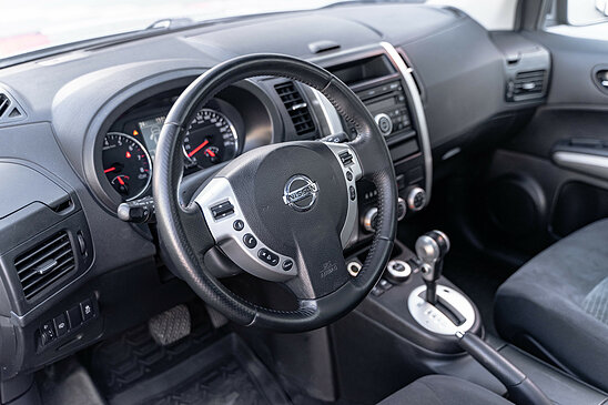 Nissan X-Trail 2.0 4WD CVT (141 л.с.) SE