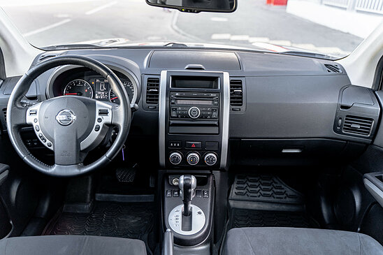 Nissan X-Trail 2.0 4WD CVT (141 л.с.) SE