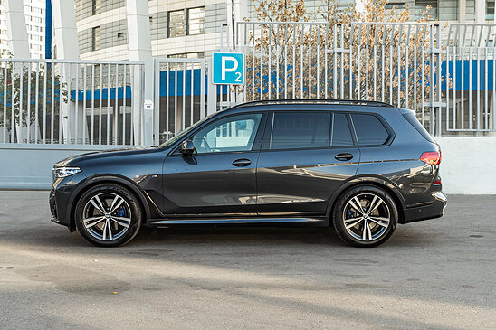 BMW X7 30d 3.0 xDrive Steptronic (265 л.с.)