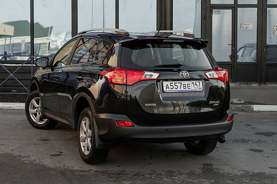 Toyota RAV4 2.0 4WD MT (146 л.с.) Comfort