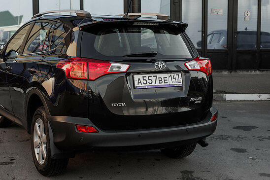 Toyota RAV4 2.0 4WD MT (146 л.с.) Comfort