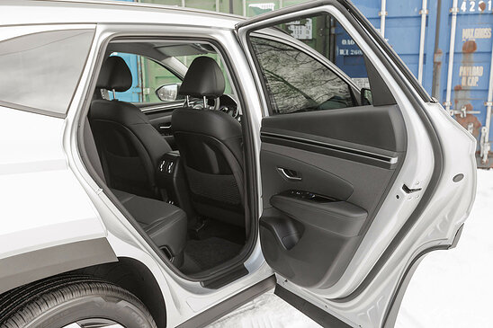 Hyundai Tucson 2.0 4WD AT (150 л.с.) High-Tech